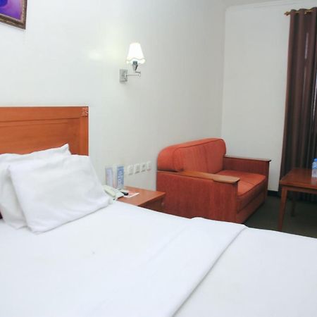 Hotel Bumi Asih Padangsidimpuan Batubelubang Ngoại thất bức ảnh