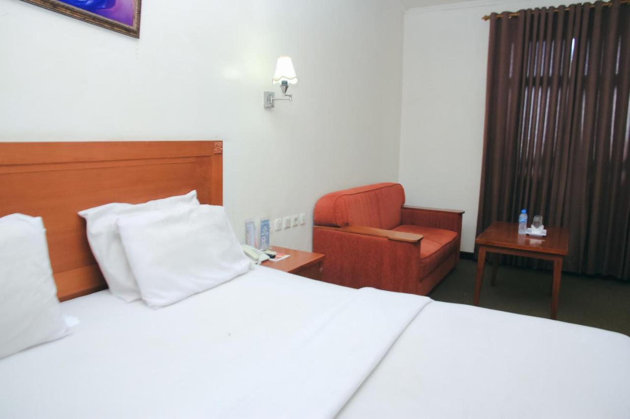 Hotel Bumi Asih Padangsidimpuan Batubelubang Ngoại thất bức ảnh
