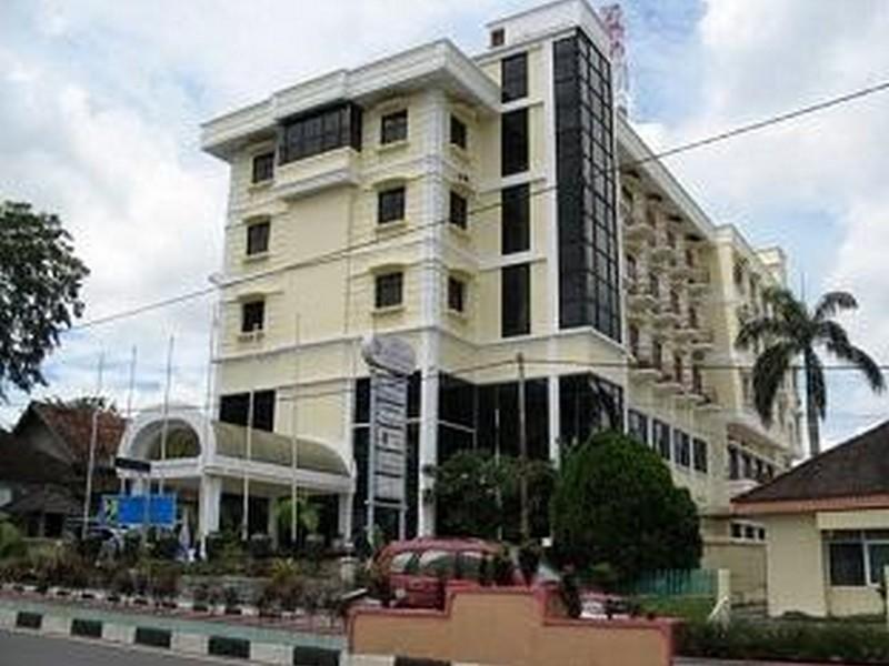 Hotel Bumi Asih Padangsidimpuan Batubelubang Ngoại thất bức ảnh