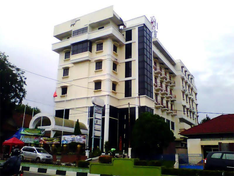 Hotel Bumi Asih Padangsidimpuan Batubelubang Ngoại thất bức ảnh