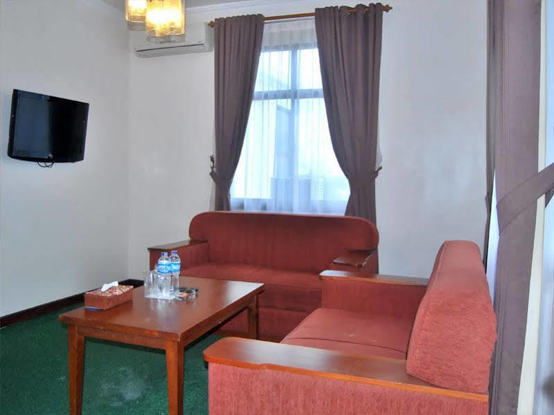 Hotel Bumi Asih Padangsidimpuan Batubelubang Ngoại thất bức ảnh